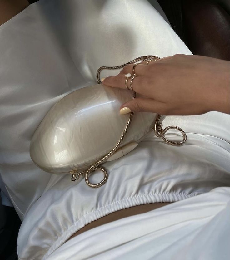 Celestina Glow Clutch