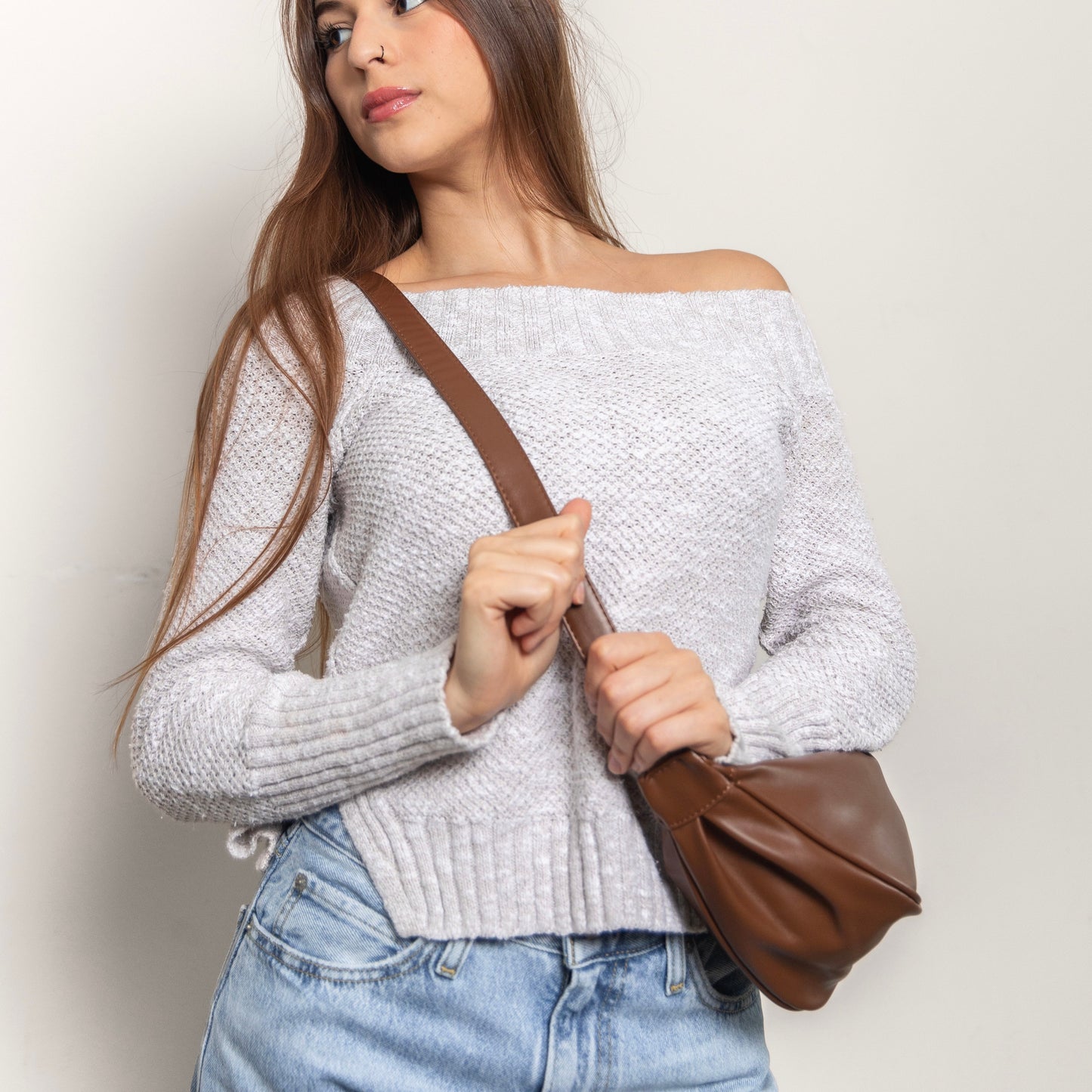 Hannah Banana Bag — Curved Elegance, Everyday Utility