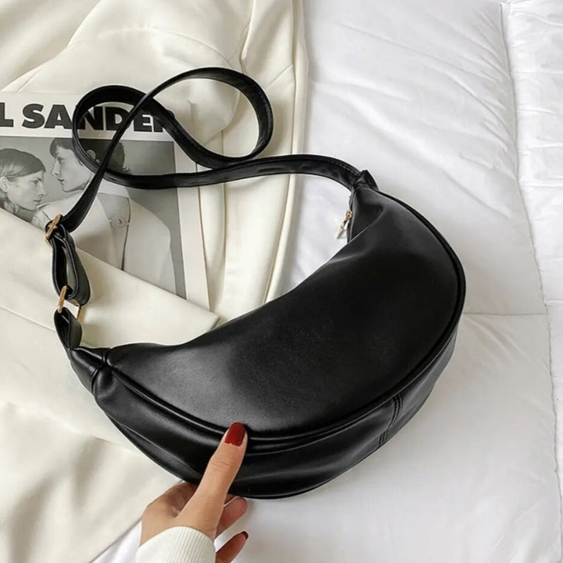 Hannah Banana Bag — Curved Elegance, Everyday Utility