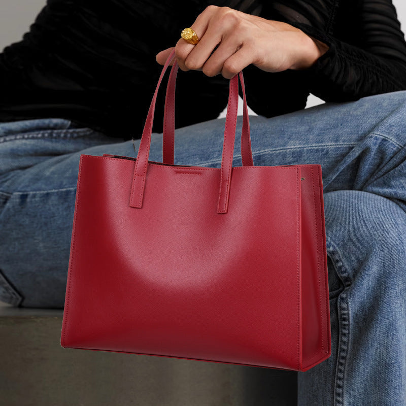 Gina Hand Bag: Stylish Messenger Bag for On-the-Go Lifestyle