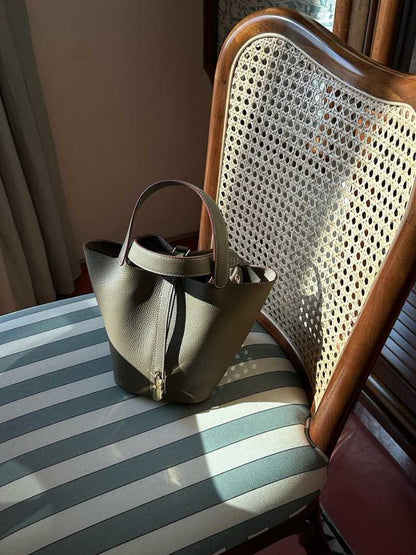 Jennifer Bucket Handbag: Elegant Vegan Leather for Women