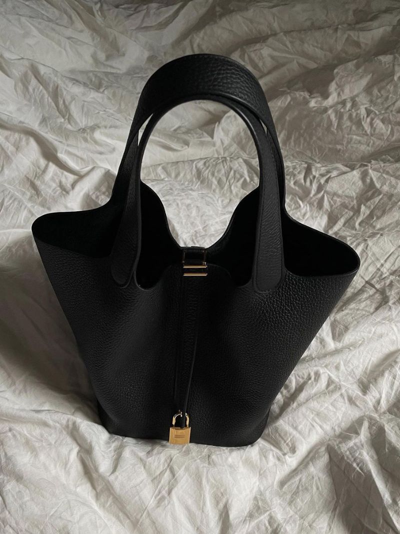 Jennifer Bucket Handbag: Elegant Vegan Leather for Women