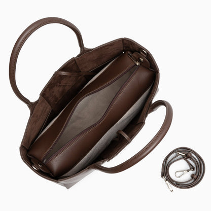 Elevate Your Style with the Stylish Sarah Tote Bag