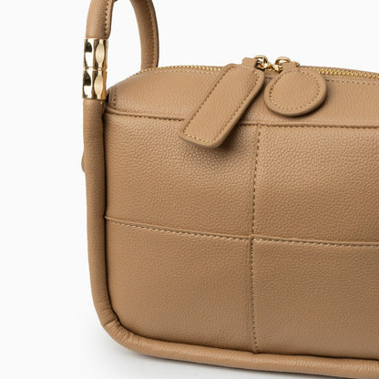 Chic Jasmine Shoulder Bag for Carrying Everyday Essentials