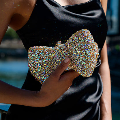 Elegant Rhinestone Clutch Bag: A Stylish Evening Accessory