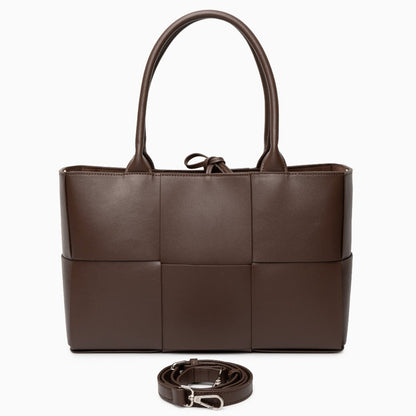 Elevate Your Style with the Stylish Sarah Tote Bag
