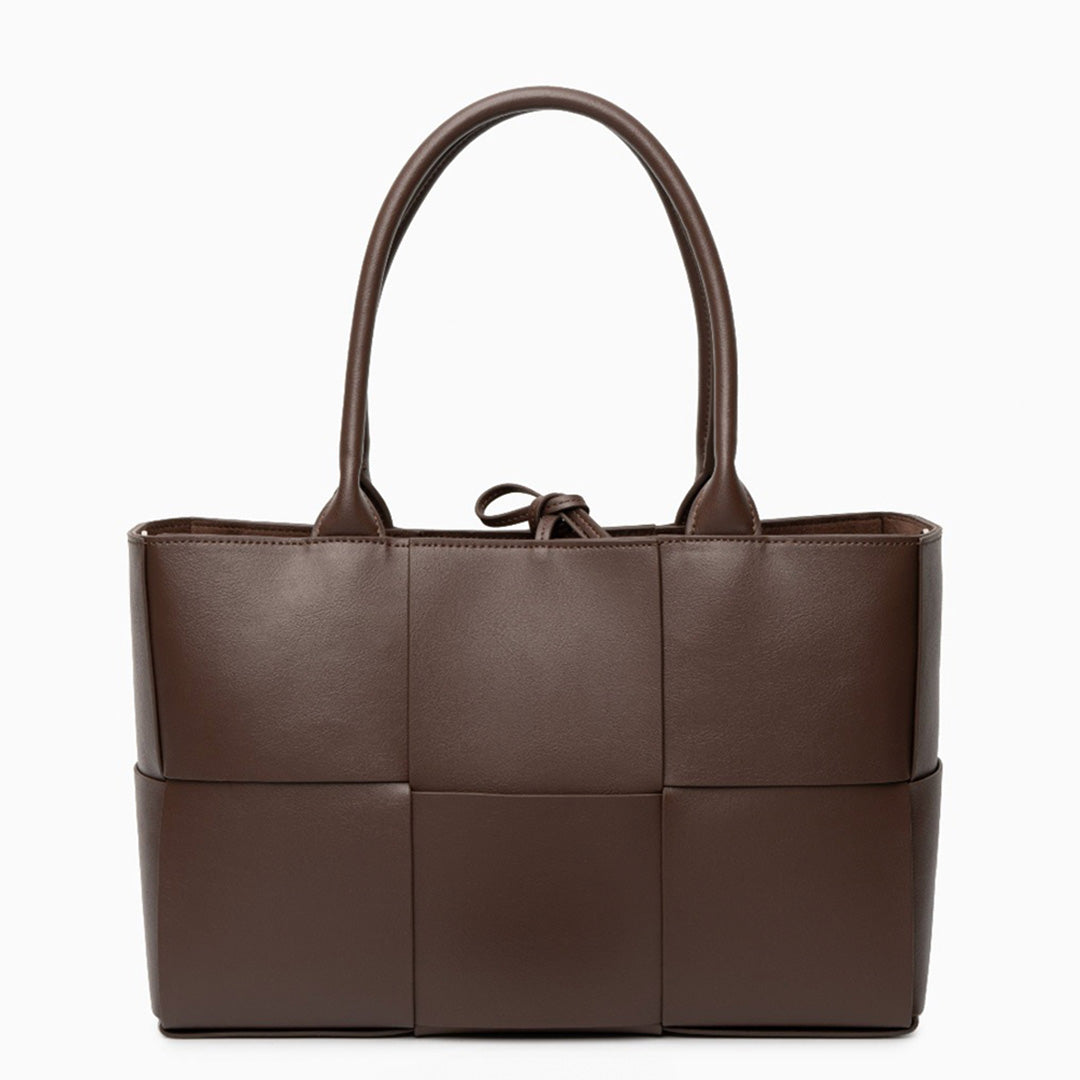 Elevate Your Style with the Stylish Sarah Tote Bag