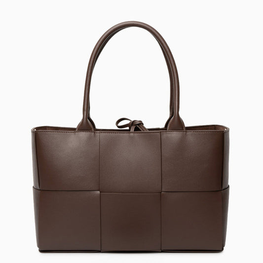 Elevate Your Style with the Stylish Sarah Tote Bag