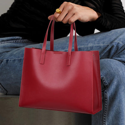 Gina Hand Bag: Stylish Messenger Bag for On-the-Go Lifestyle