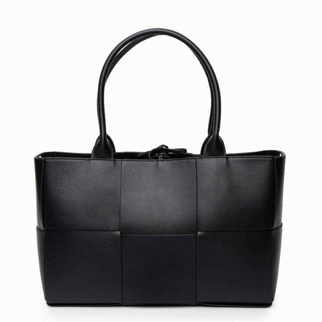 Elevate Your Style with the Stylish Sarah Tote Bag