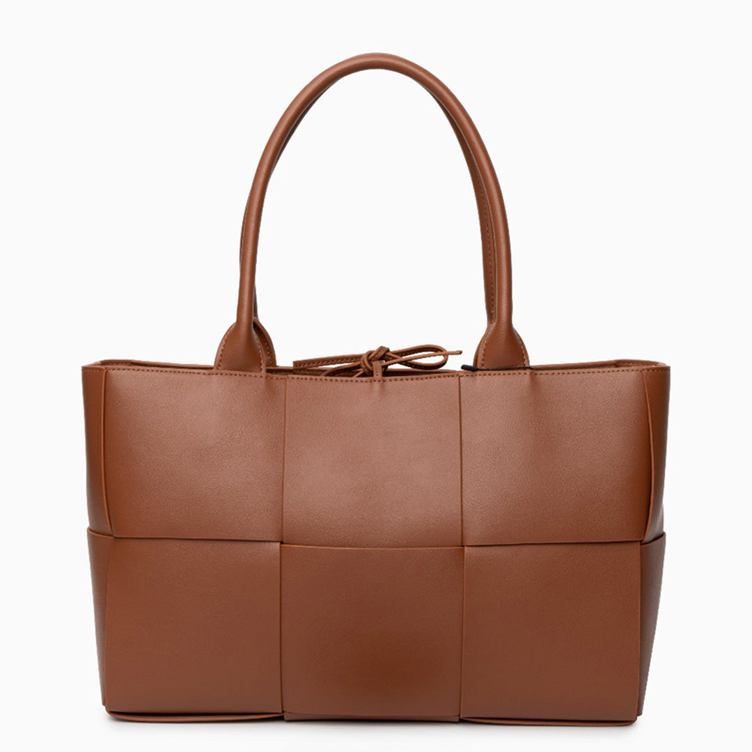 Elevate Your Style with the Stylish Sarah Tote Bag