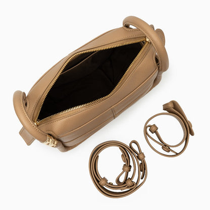 Chic Jasmine Shoulder Bag for Carrying Everyday Essentials