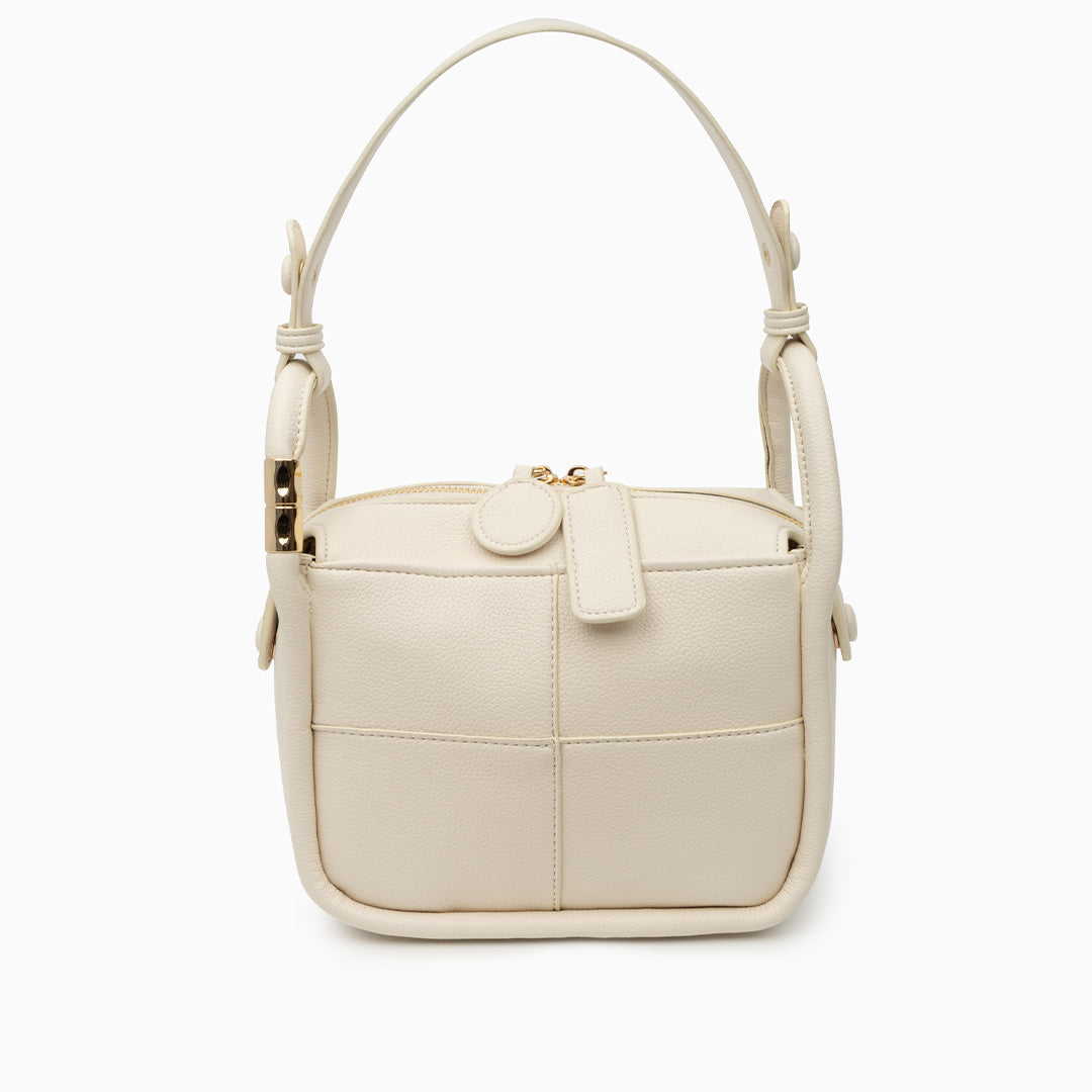 Chic Jasmine Shoulder Bag for Carrying Everyday Essentials
